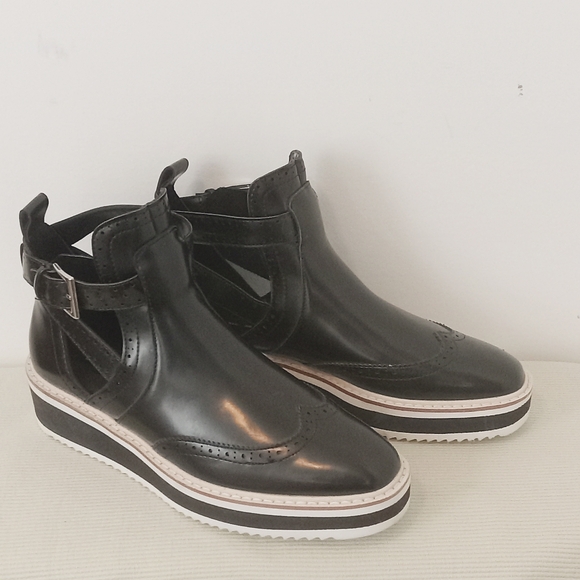 Zara Basic Black Patent Vegan Leather Wingtip Platform Buckle Ankle Boots Sz 7.5 - Picture 8 of 8